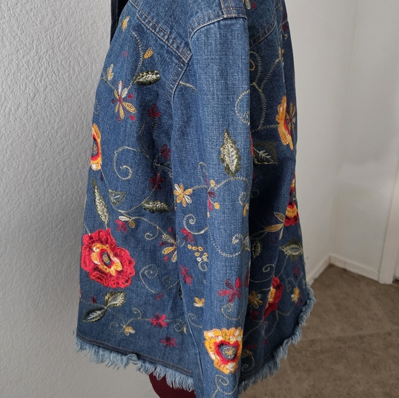 Chico's Floral Embroidered Jean Jacket - Blue and Red SZ 3 - Picture 6 of 9